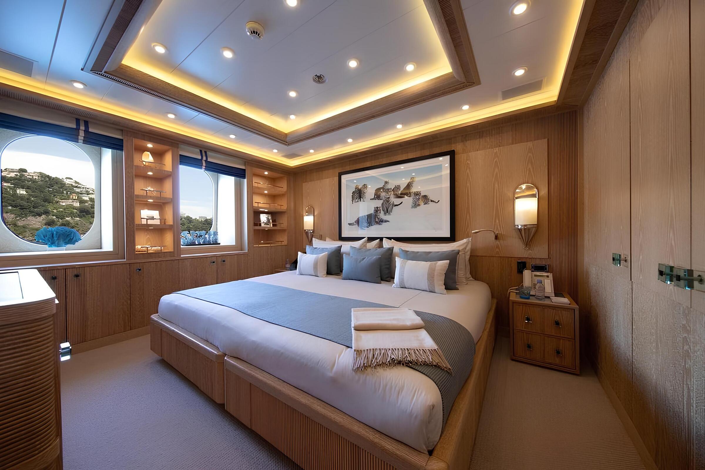VIP-каюта/VIP cabin