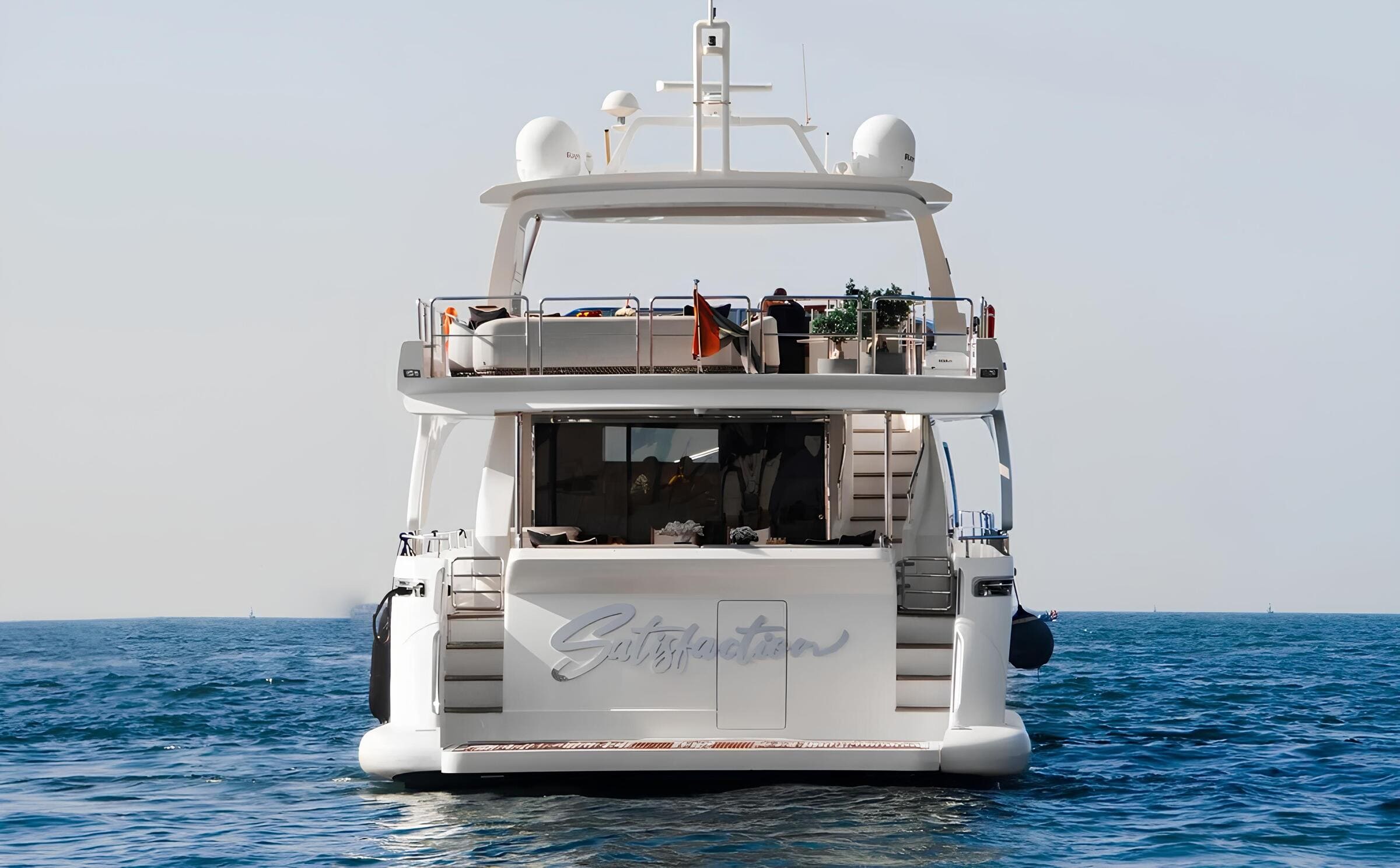 Экстерьер Azimut 88/Exterior Azimut 88