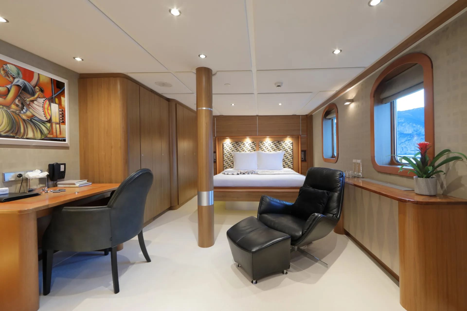VIP-каюта/VIP cabin